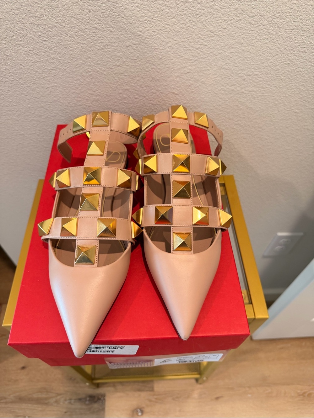 Valentino Garavani 'Roman Rockstud' Flats Nude, Size 38